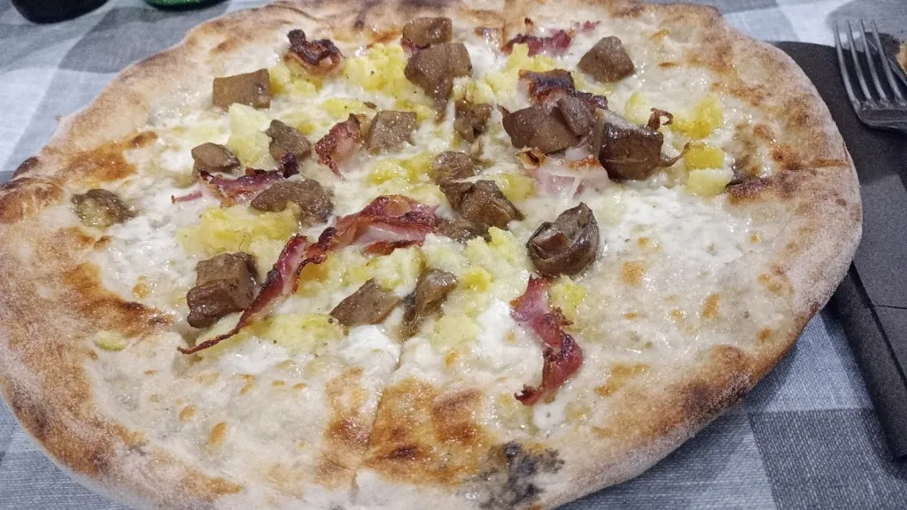 Trattoria Pizzeria Tre Monti_Giungano_slider_image_3