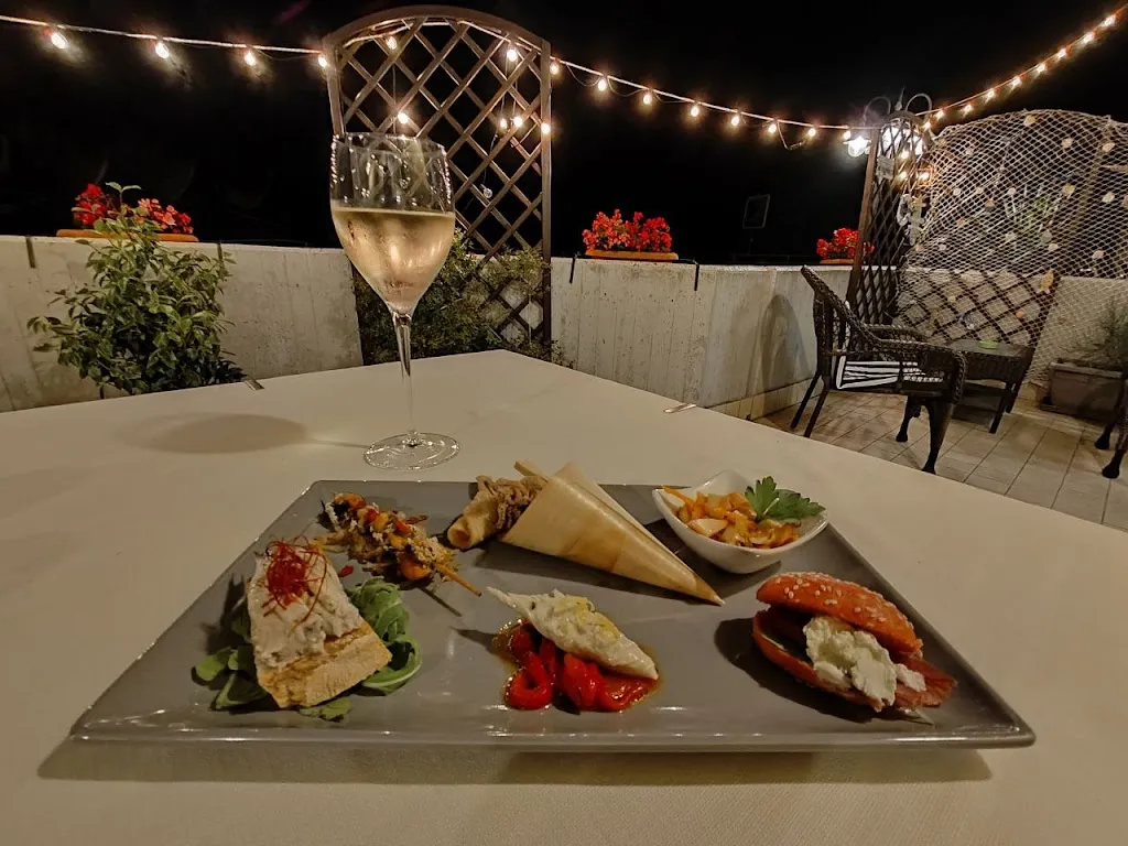 Ristorante La Scogliera_Marina di San Vito_slider_image_3