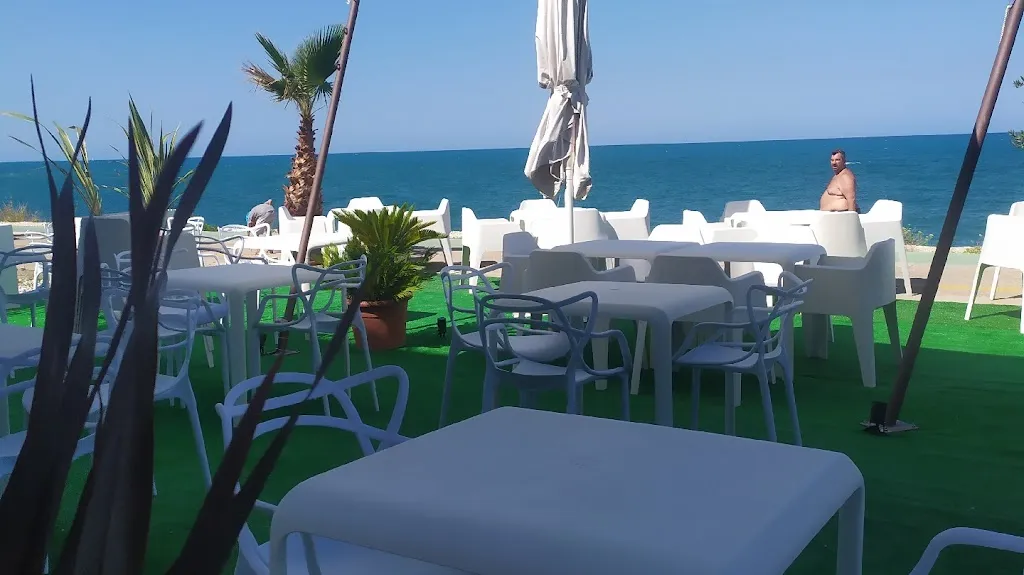 Ebrezza Bistrot Vista Mare restaurant in Marina di San Vito