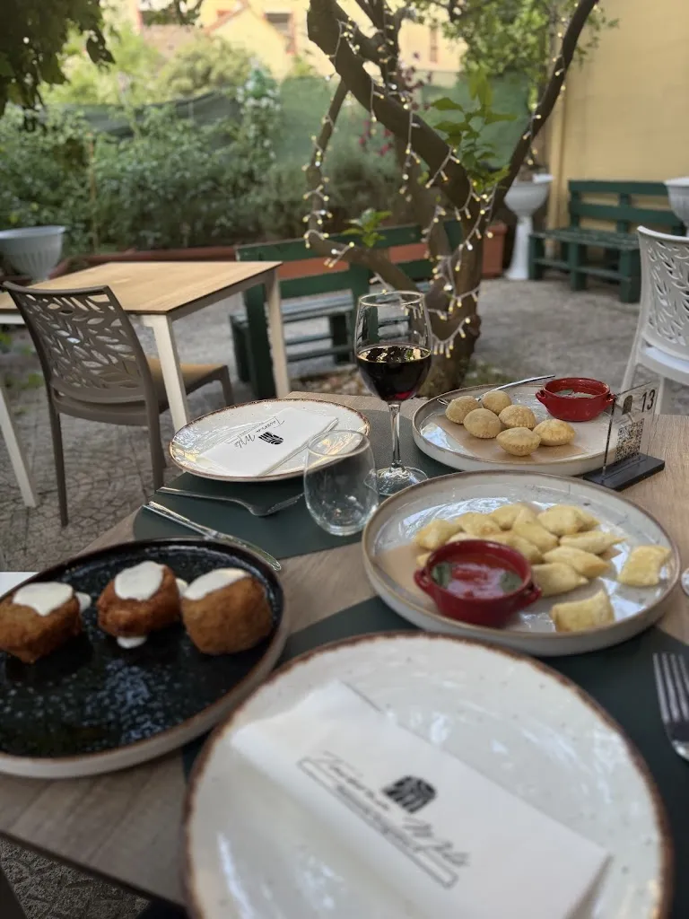 Eugenie Jones_Taverna Milò_Gragnano_review