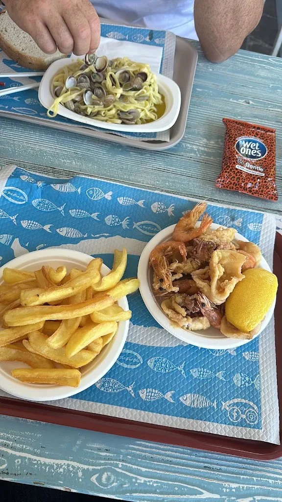 joanne __Le Frit C'est Chic_Marina di San Vito_review
