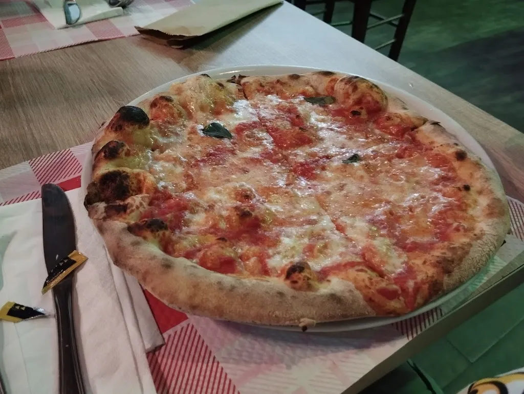 Pascarlí Trattoria e Pizzeria - Panuozzo di Gragnano_Gragnano_slider_image_3