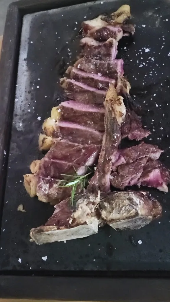 Uliana Ladnyk_Ristorante Braceria Il Boschetto_Gragnano_review