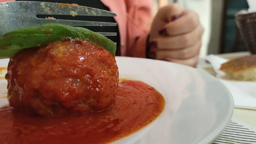 Trattoria Da Emilio_Fuorigrotta_slider_image_2