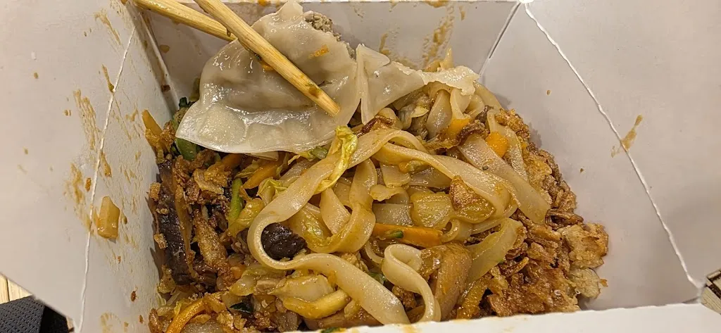 Angela Duhamel_Lala Noodles - Asian Street Food_Fuorigrotta_review