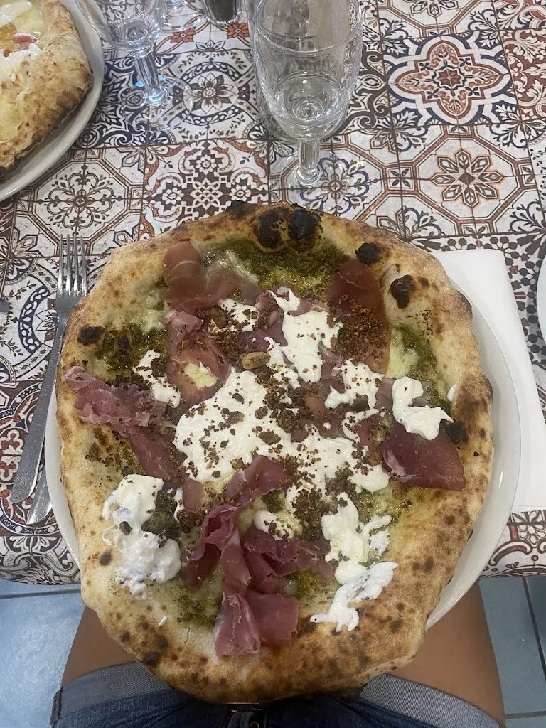 carla robitu_Ristorante Pizzeria Ciarly_Fuorigrotta_review