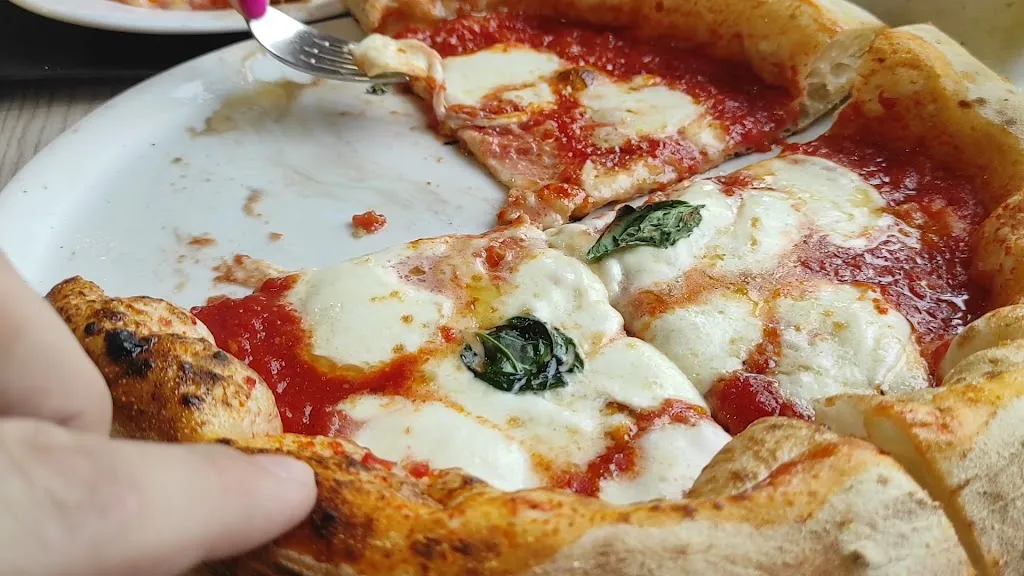 Ristorante Pizzeria Ciarly_Fuorigrotta_slider_image_2