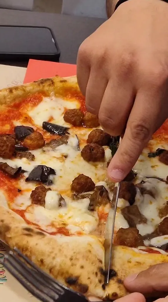 Pizzaioli Veraci Fuorigrotta_Fuorigrotta_slider_image_2