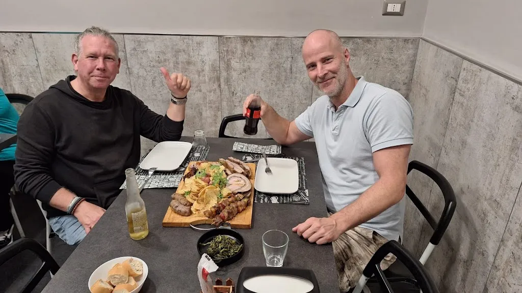 Robert_girarrosto Polli e Contorni Fuorigrotta_Fuorigrotta_review