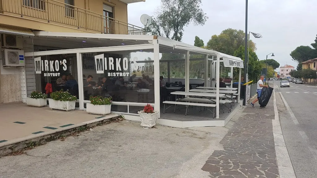 Mirko's Bistrot_Marina di San Vito_slider_image_1