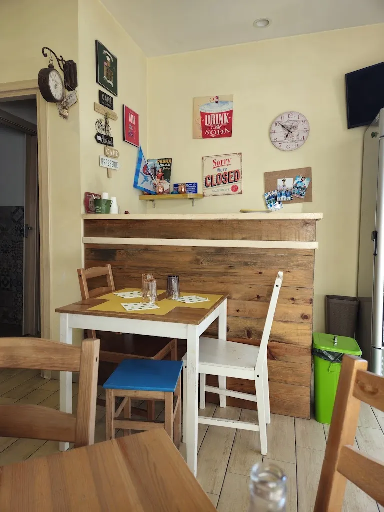 Trattoria Pizzeria #081 restaurant in Fuorigrotta