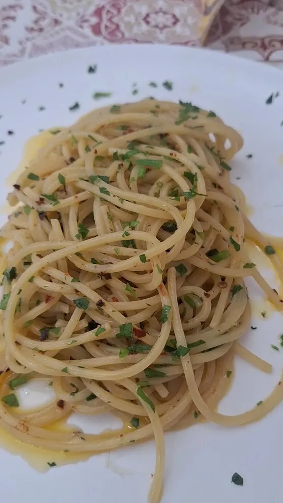 Ristorante Pizzeria Aglio, Olio E... Napoli_Fuorigrotta_slider_image_2