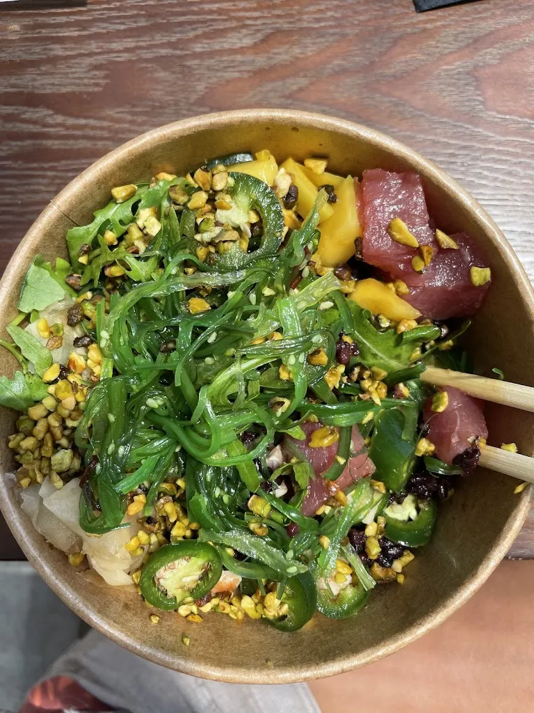 Daria Snarskaya_Sushi Lab - Poke & More_Fuorigrotta_review