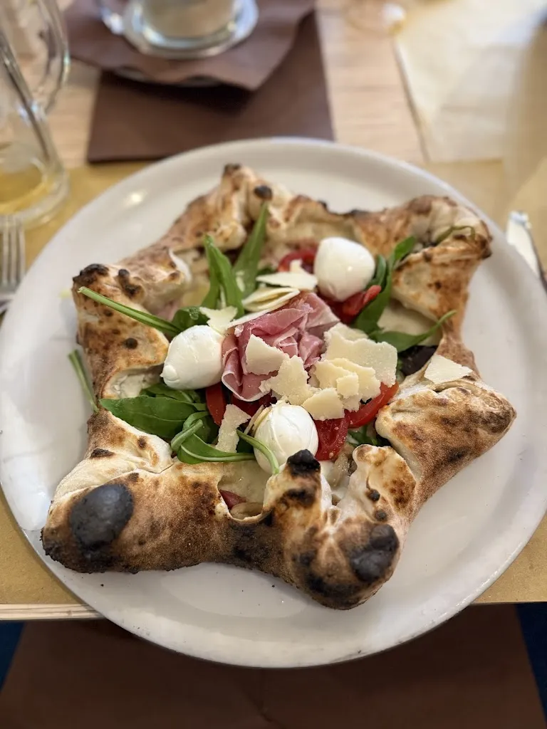 Pizza e Contorni_Fuorigrotta_slider_image_2