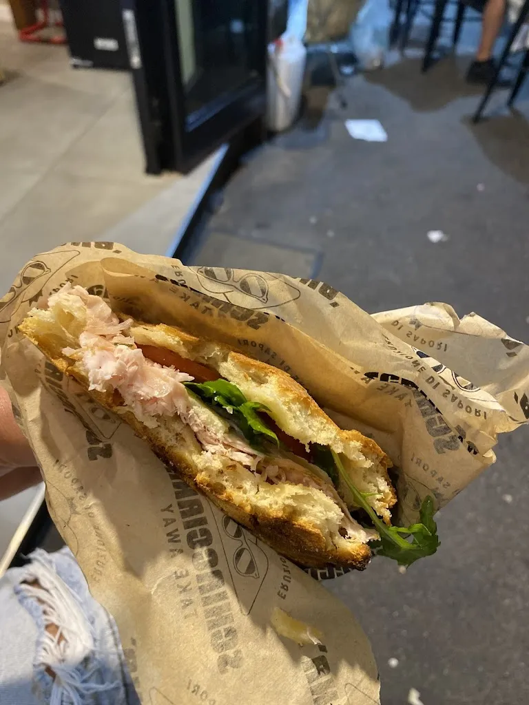 Cristian Ruggiero_Schiacciana'_Fuorigrotta_review