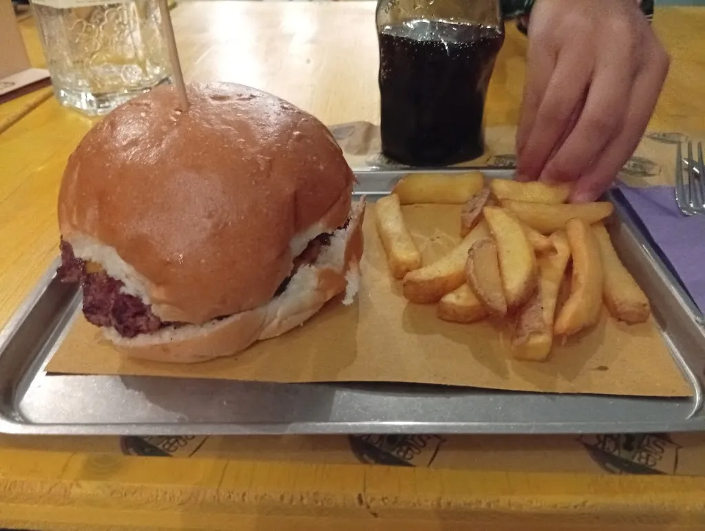 Francesca Imbria_Backstair Pub_Guardia Lombardi_review