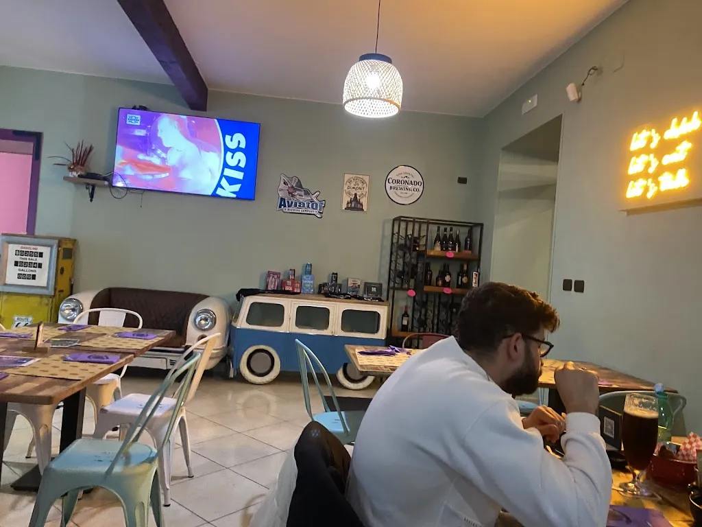 Backstair Pub restaurant in Guardia Lombardi