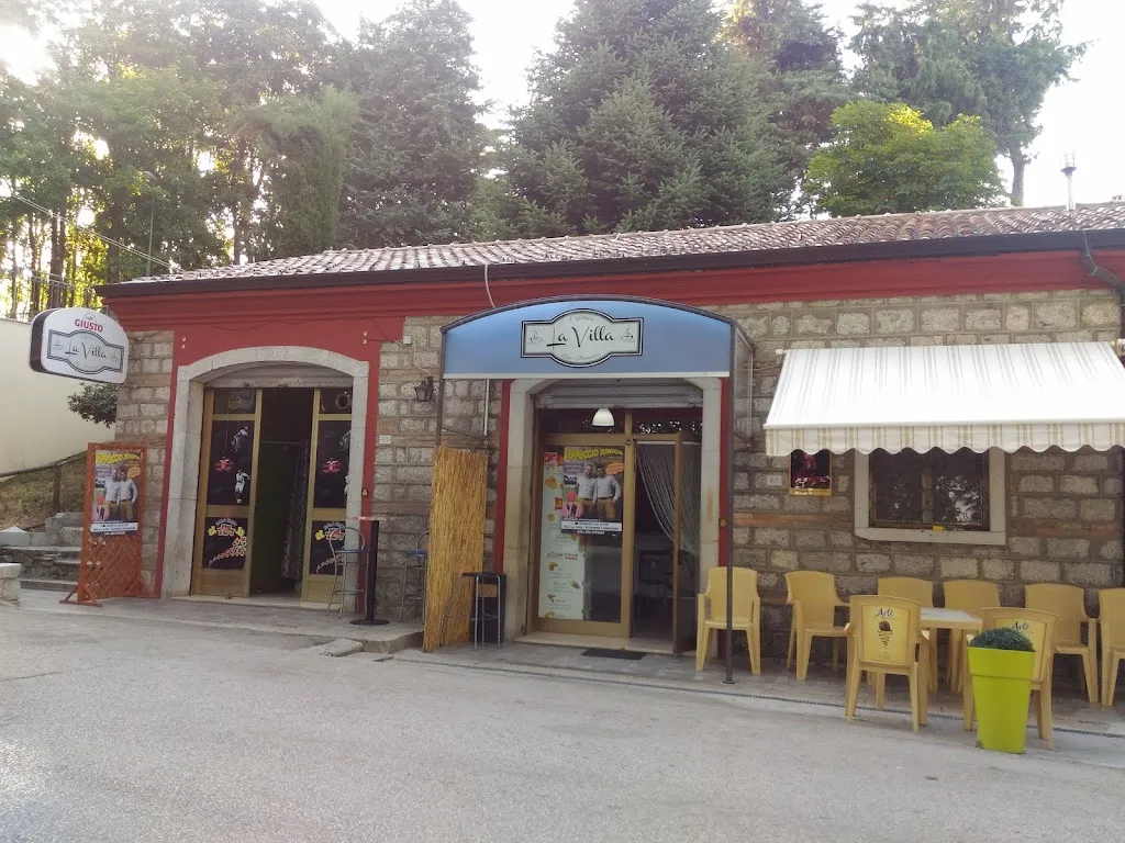Bar La Villa restaurant in Guardia Lombardi