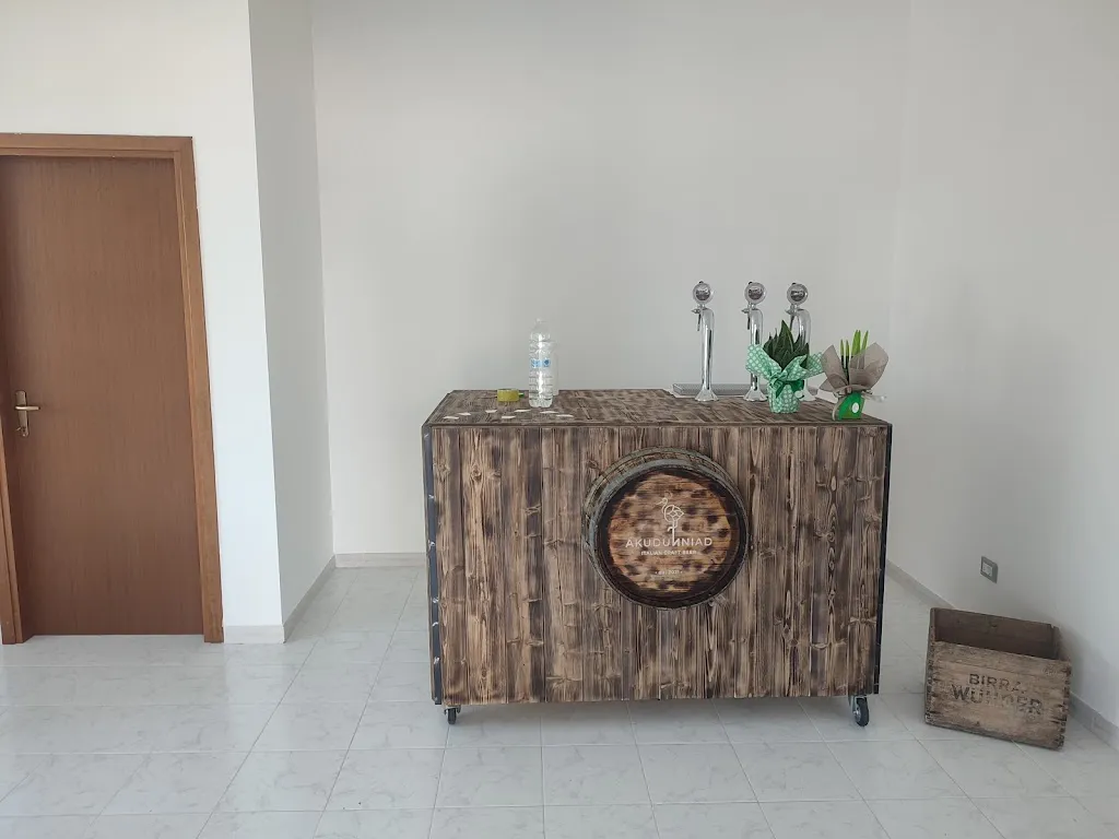 Akudunniad Store_Lacedonia_slider_image_3