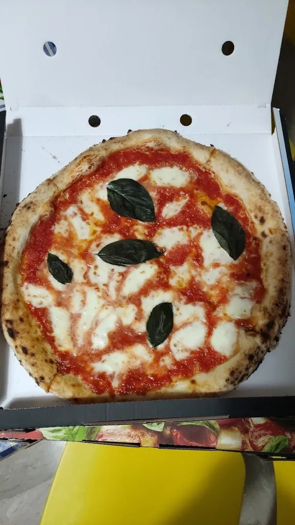 Menu_Living 3 gold_Guardia Sanframondi_immagine_7