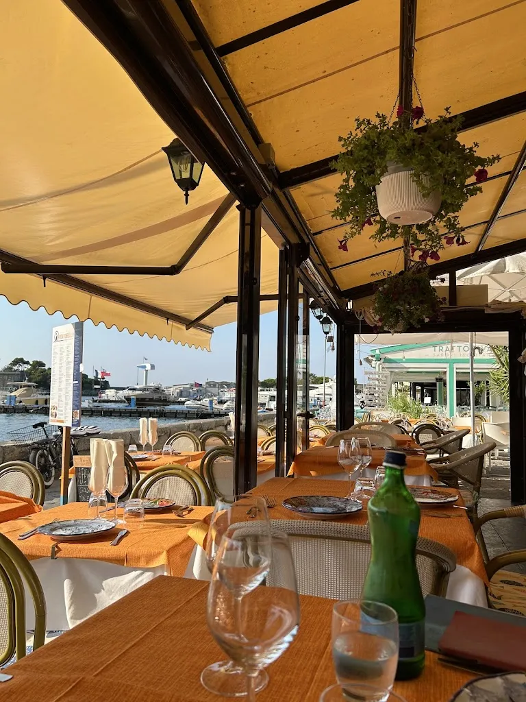 Portobello Restaurant_Ischia Porto_slider_image_3