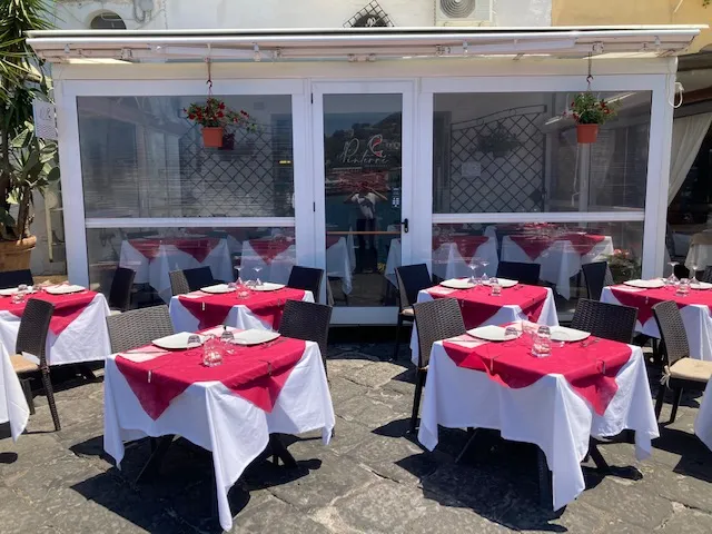 Il Pinterrè | Ristorante sulla riva destra Ischia restaurant in Ischia Porto