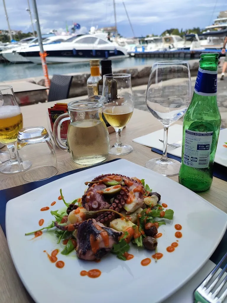 Il Pinterrè | Ristorante sulla riva destra Ischia_Ischia Porto_slider_image_3