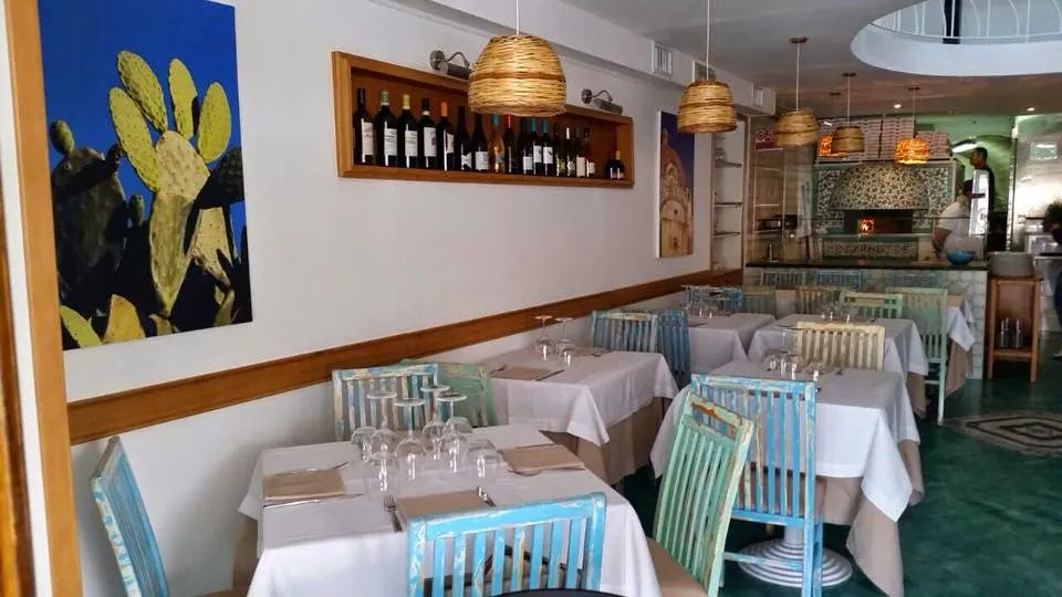 Ristorante L'Altra Mezzanotte restaurant in Ischia Porto