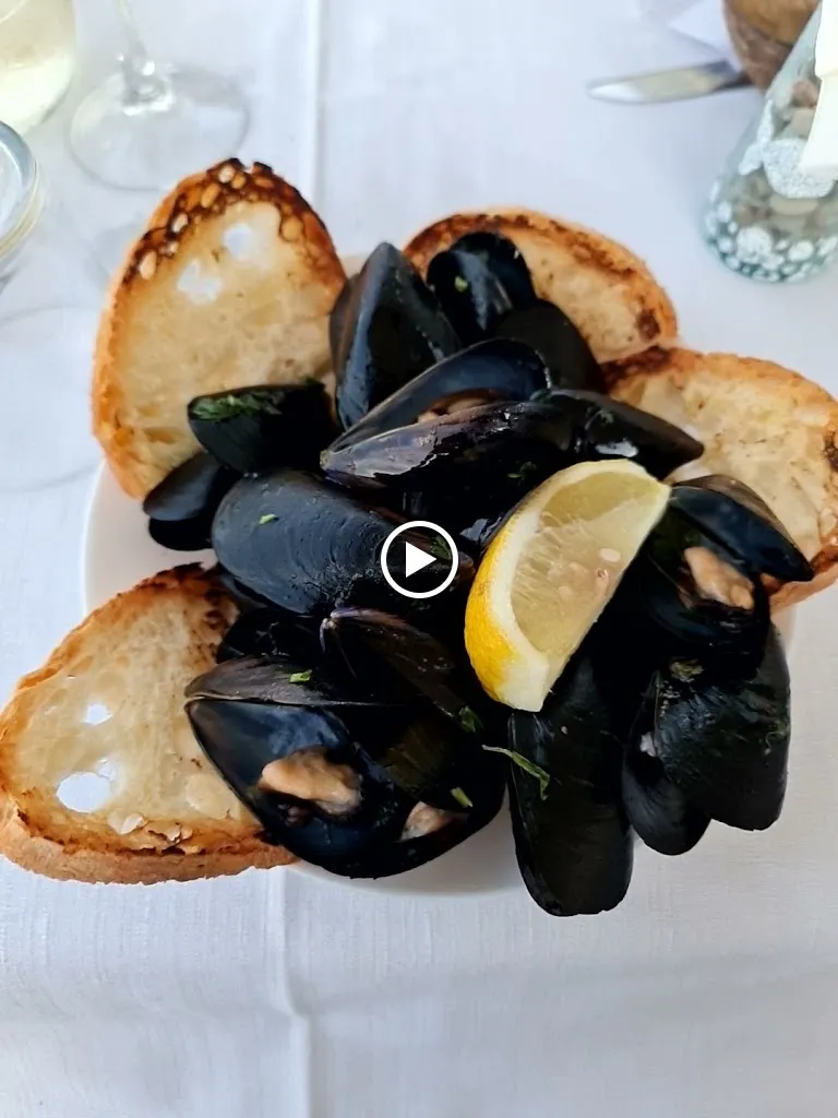 Trattoria di mare Il Frantoio_Marina di San Vito_slider_image_2