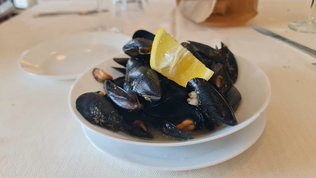 Trattoria di mare Il Frantoio_Marina di San Vito_slider_image_3