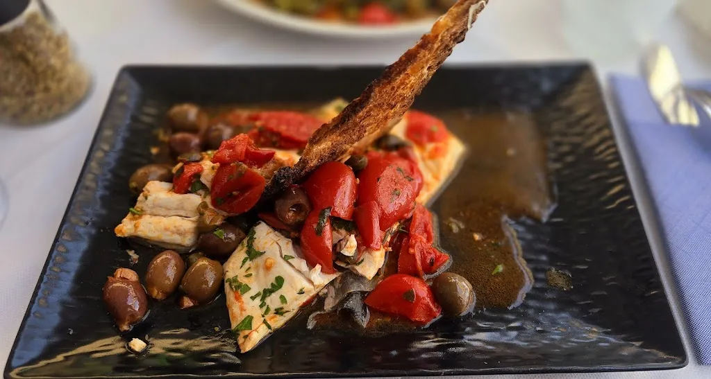 Andrew Thompson_Aenaria Beach_Ischia Porto_review