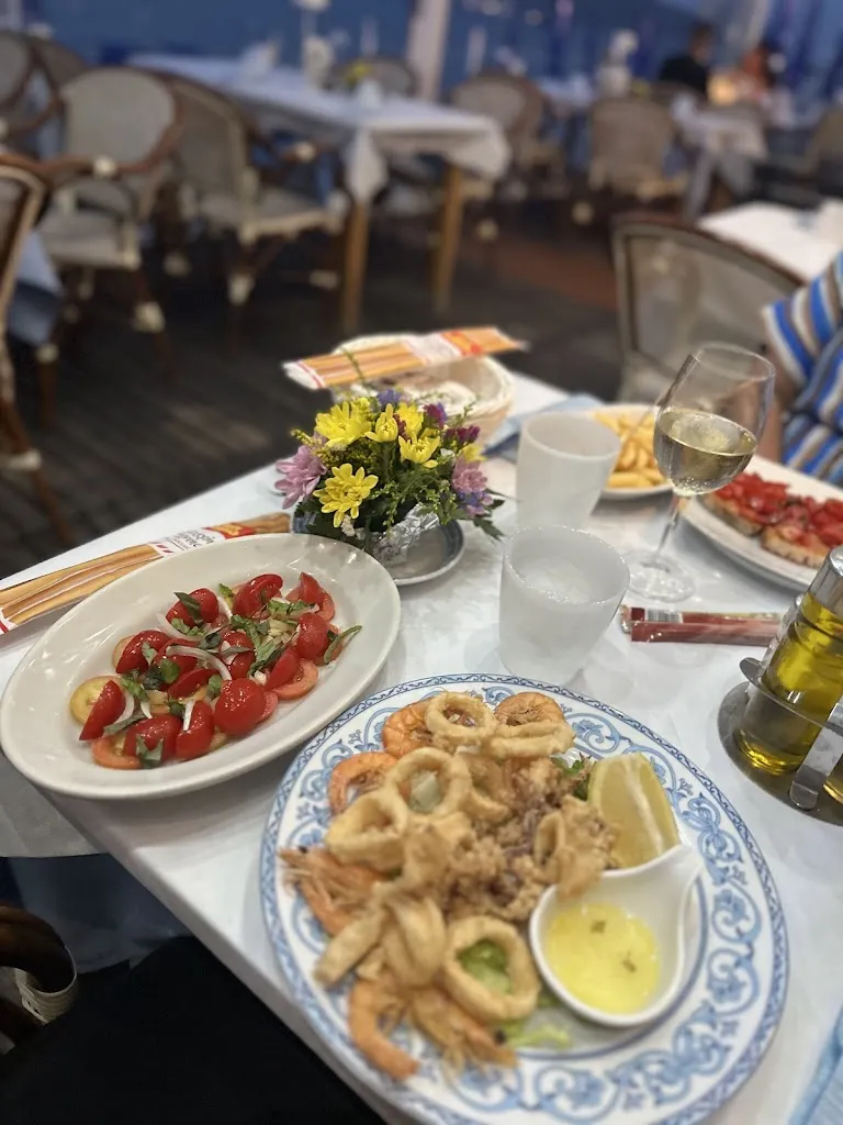 Josepha Thomsen_Aenaria Beach_Ischia Porto_review