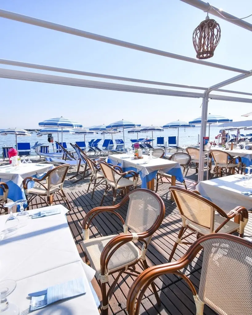 Aenaria Beach restaurant in Ischia Porto