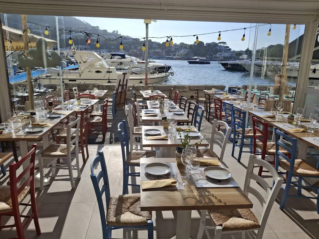 Quagliariè Trattoria Pizzeria restaurant in Ischia Porto