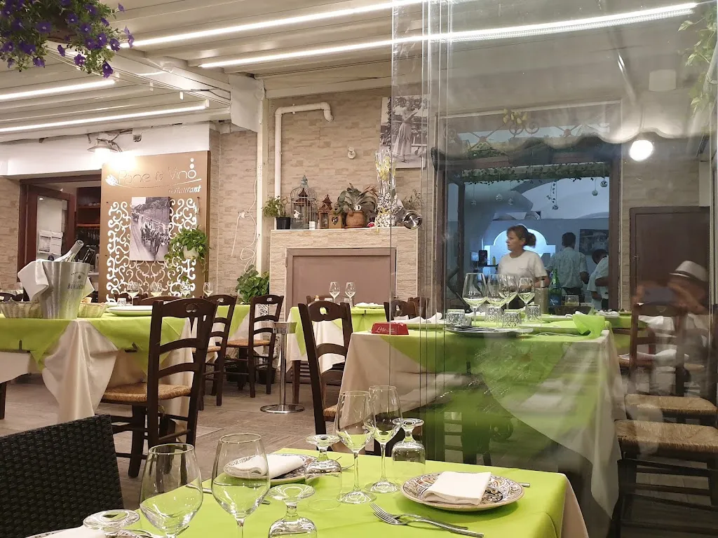 Ristorante Ischia Porto - Pane e Vino_Ischia Porto_slider_image_1