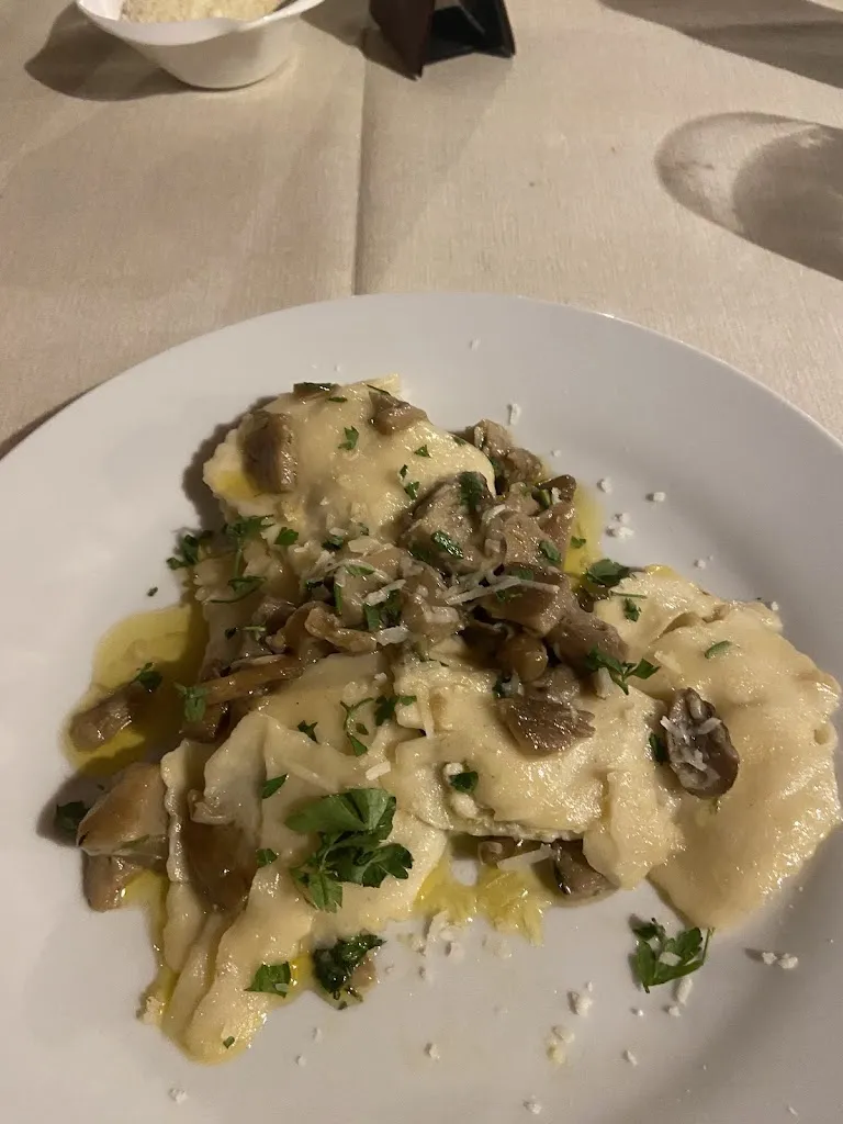 Ristorante pizzeria La Dacia_Laureana Cilento_slider_image_3