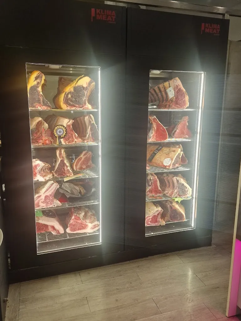 Alexander Jantscher_Dal Tramonto all'Alba Braceria/Hamburgeria_Marina di San Vito_review