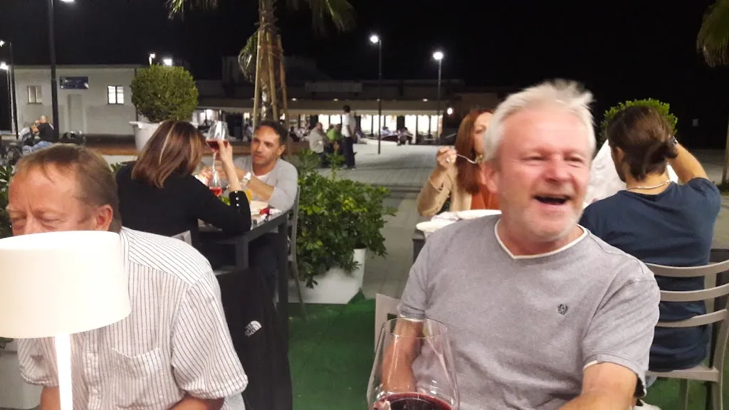 Anne Banfield_Dal Tramonto all'Alba Braceria/Hamburgeria_Marina di San Vito_review