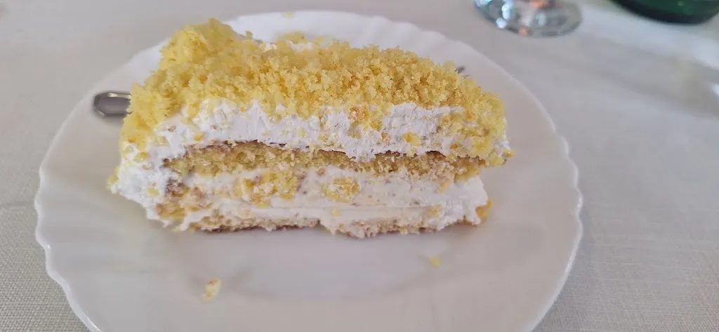 Roz W_La Sartania_Lanzara_review