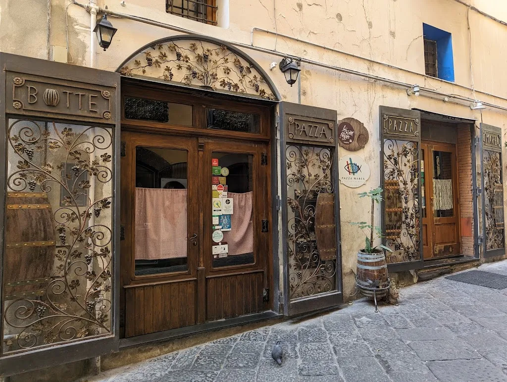 La Botte Pazza restaurant in Lanzara