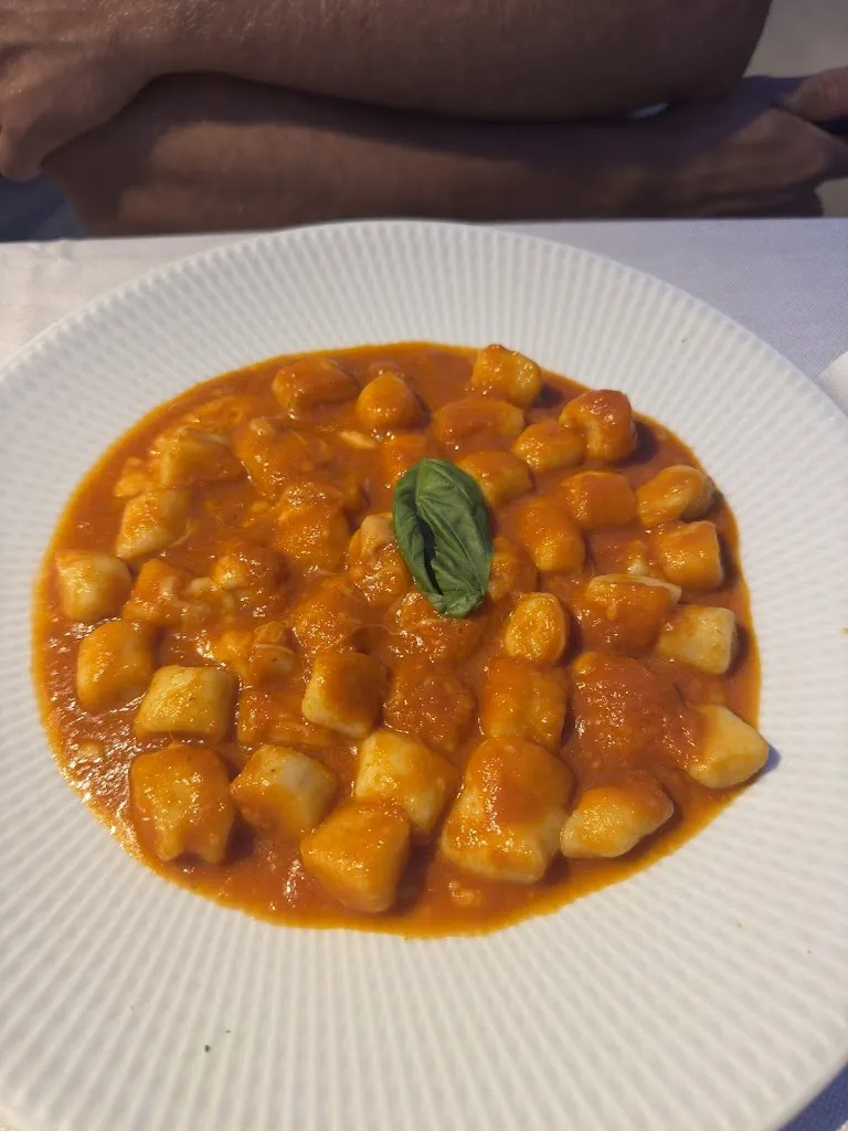 Meg_Lo Stuzzichino_Lanzara_review