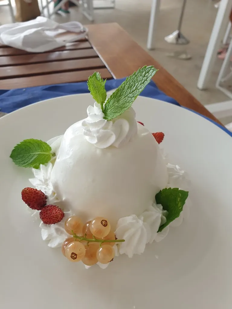 Menu_TREVILLE Beach Club_Laurito_immagine_5