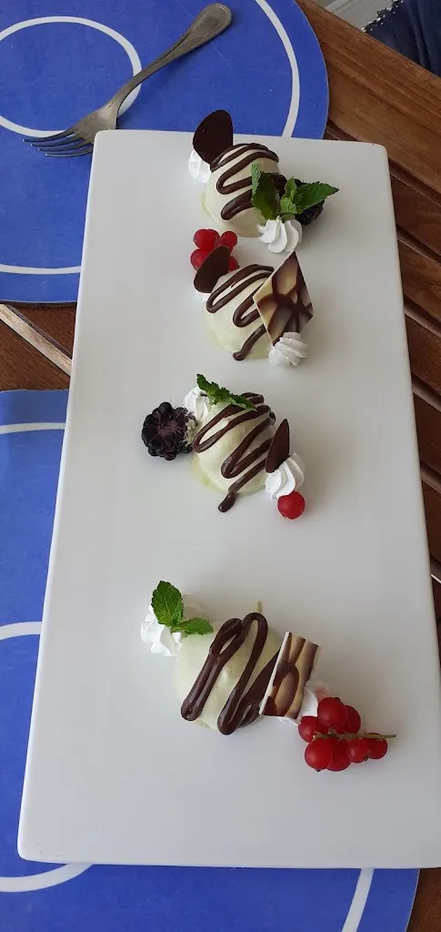 Menu_TREVILLE Beach Club_Laurito_immagine_8