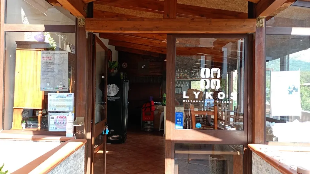 Lykos Pizzeria & Ristorante restaurant in Licusati