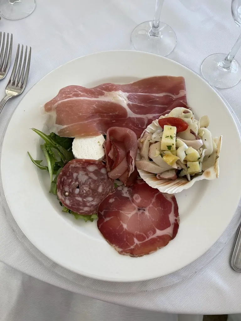 Ristorante Giardino delle Rose_Lettere_slider_image_3