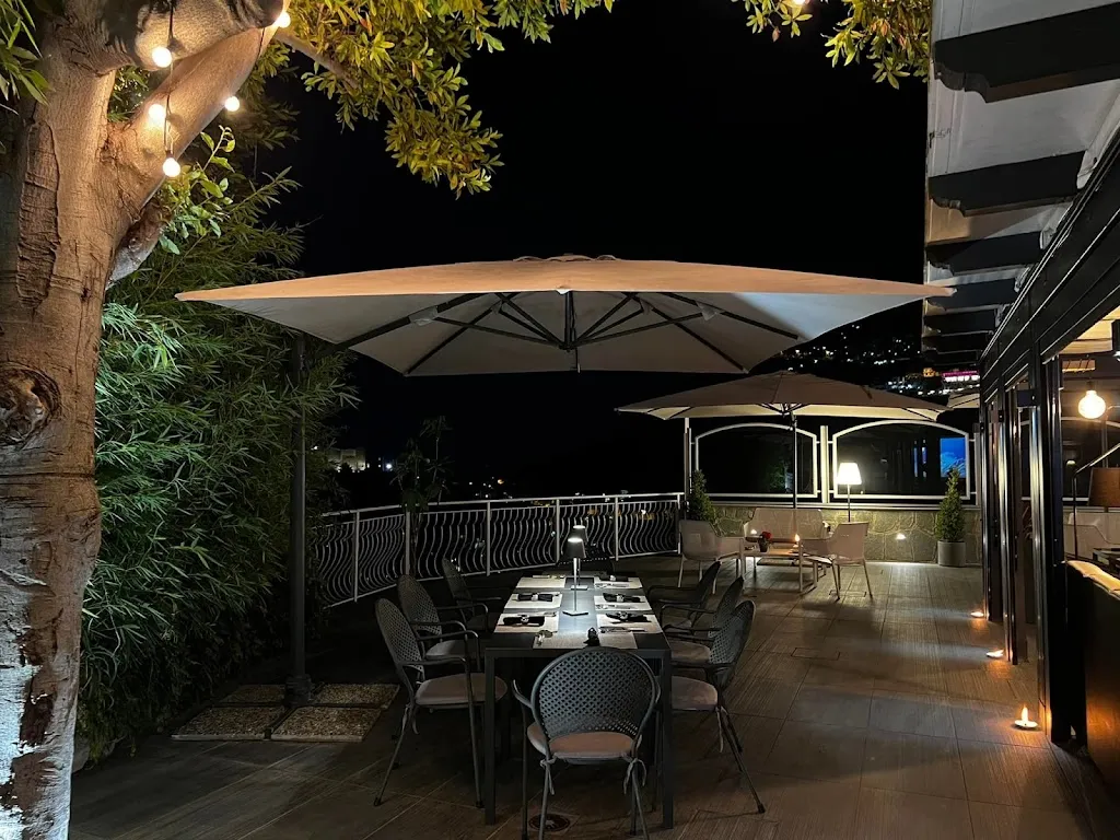 Pantarei food&love Braceria luxury champagne bar_Lettere_slider_image_1