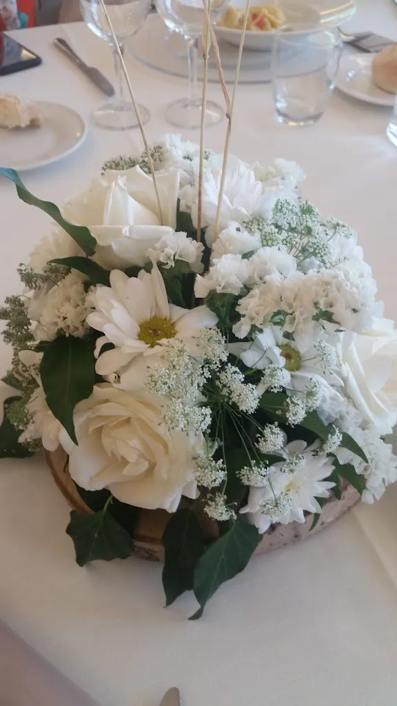 Raffelina Huber_La Collina Eventi e Ricevimenti_Luogosano_recensione