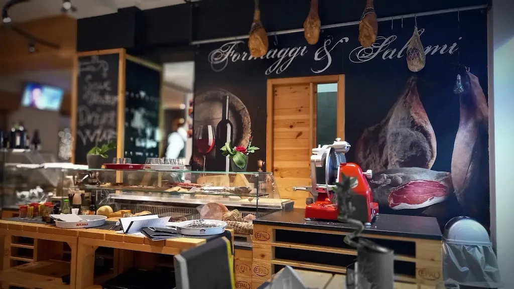 Ottantuno Restaurant - Winebar restaurant in Lioni