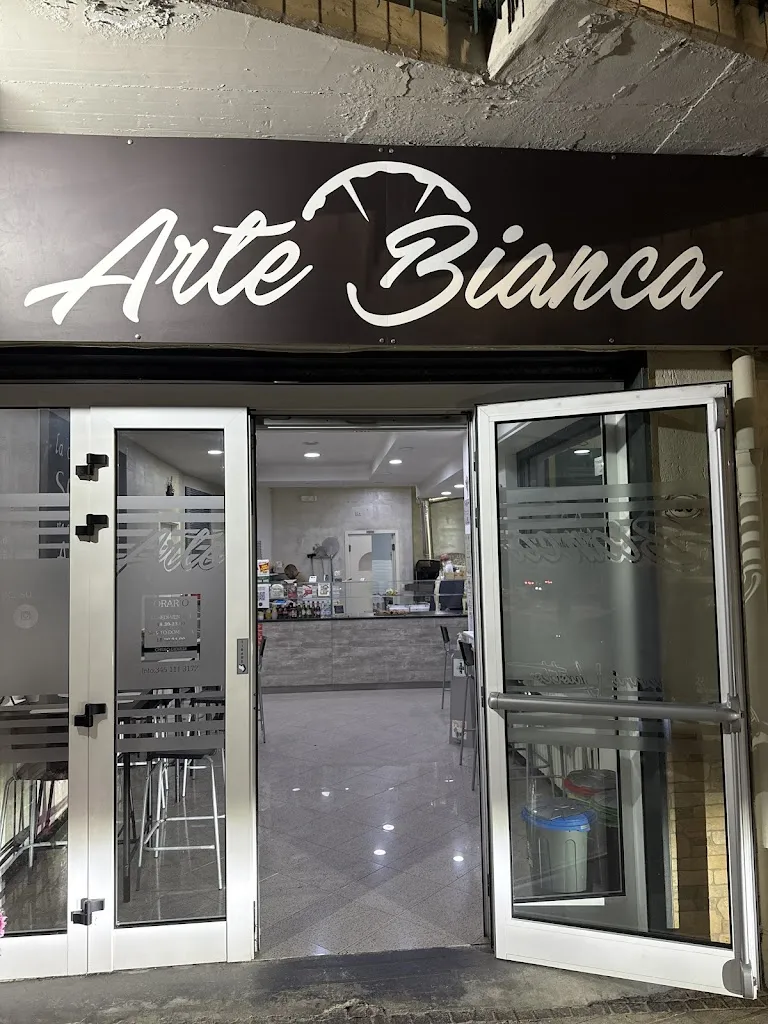 Ciro Tribuna_Arte Bianca Lioni_Lioni_review