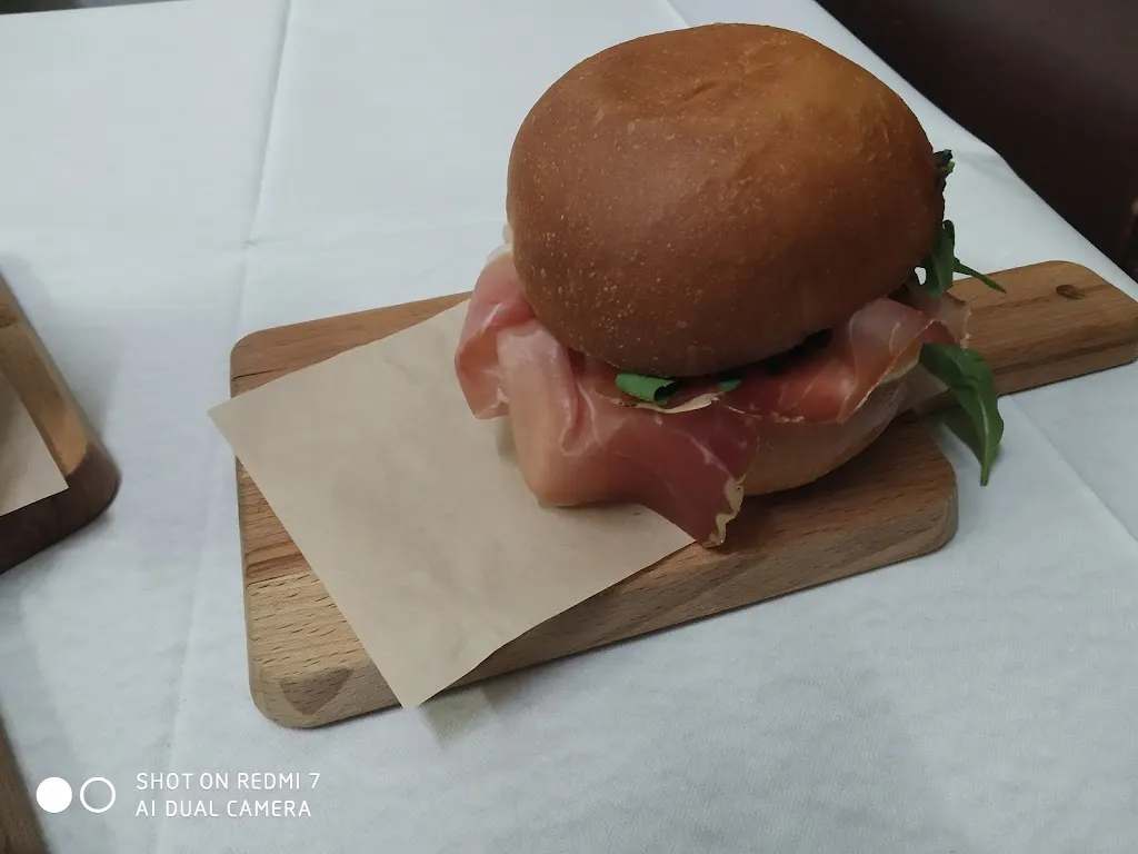 Ruit Hora_Lioni_slider_image_3